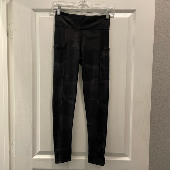 Aeropostale Pants - Aeropostale black camo leggings